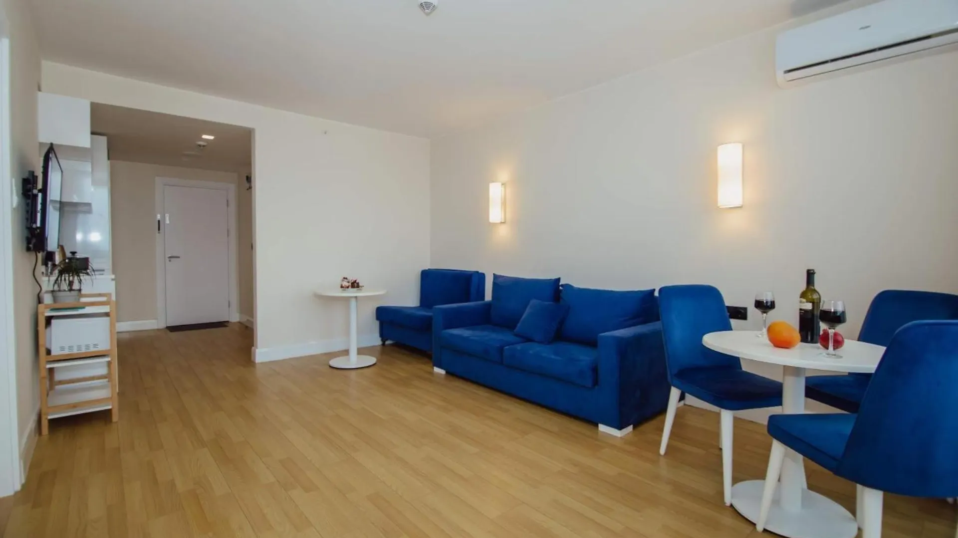 Orbi City Sea View Rooms Batoemi 0*,  Georgië