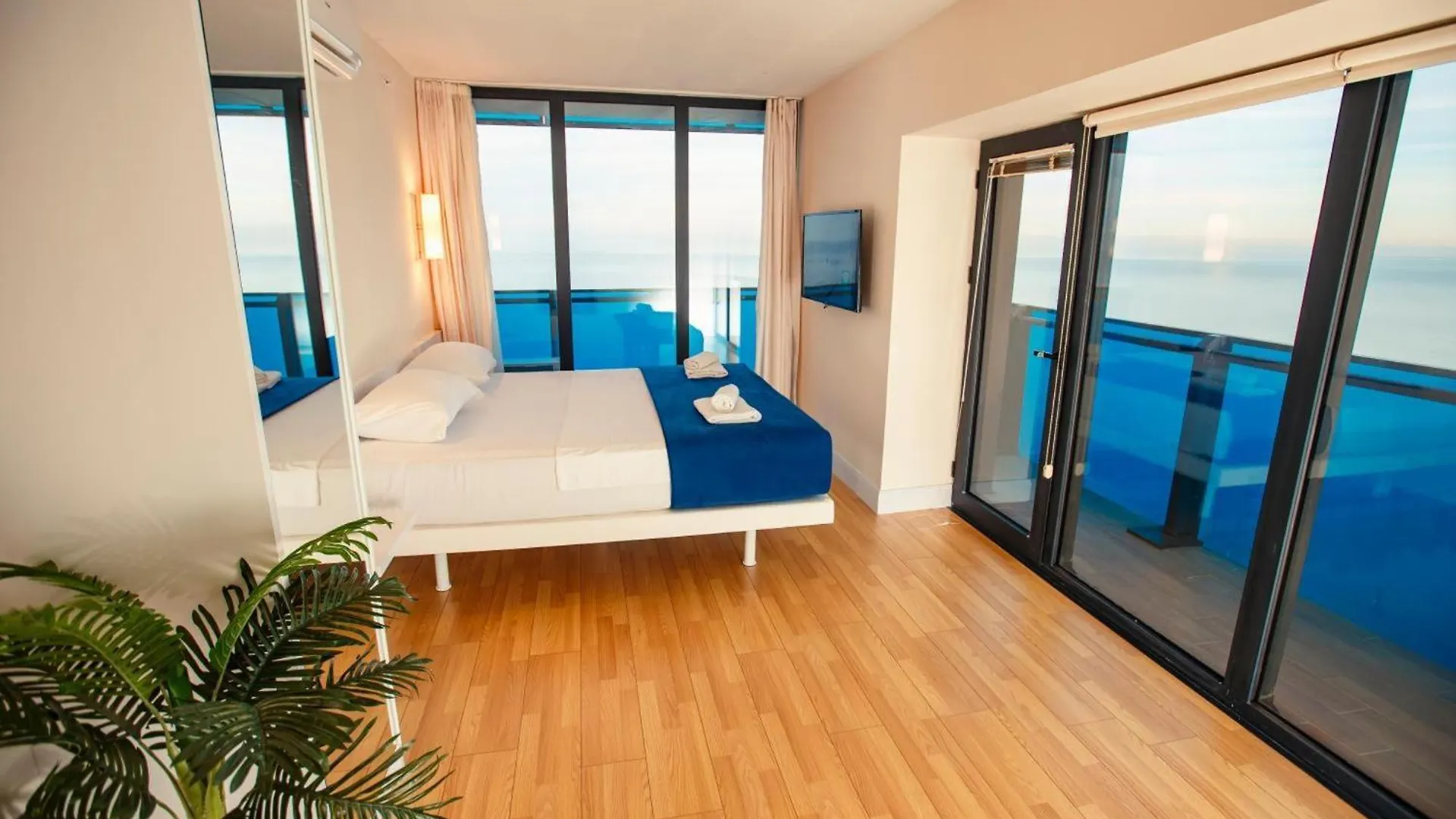 Orbi City Sea View Rooms Batoemi Appartement