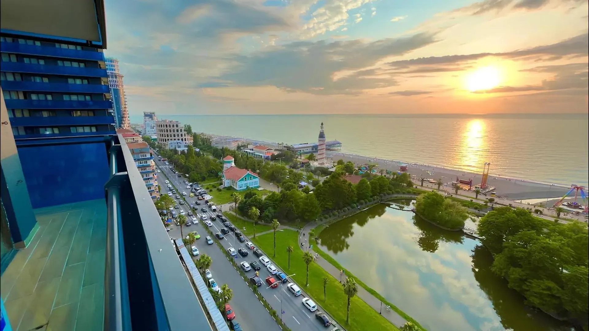 Orbi City Sea View Rooms Batumi 0*,  Georgia